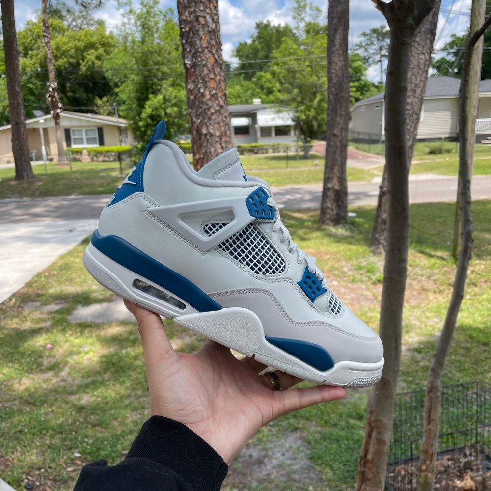 DS Air Jordan 4 Military Blue